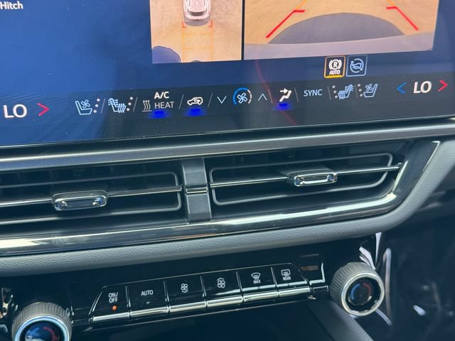 New 2026 Chevrolet Equinox EV RS w/ Convenience Package II FWD image 16