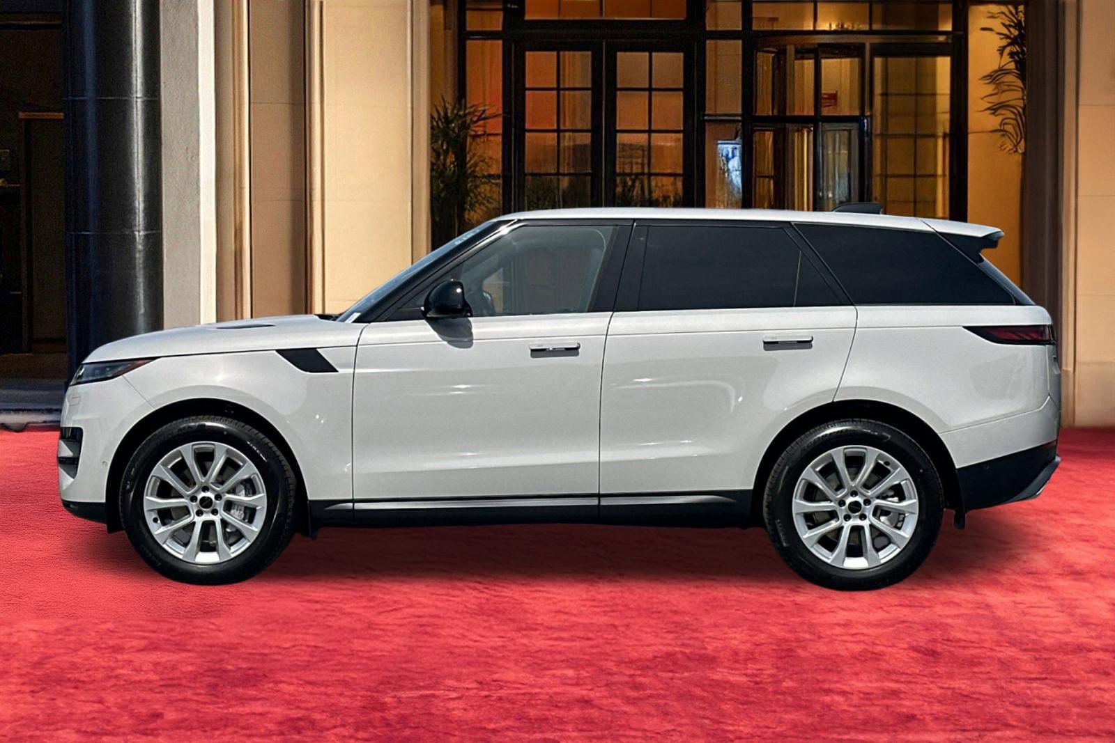 New 2026 Land Rover Range Rover Sport SE image 2