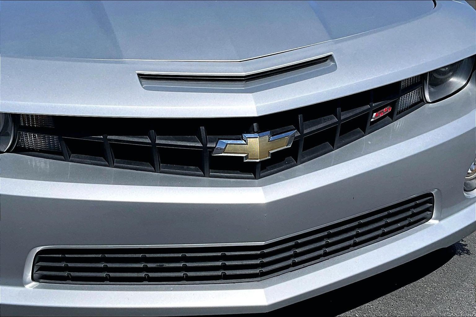 Used 2010 Chevrolet Camaro SS w/ RS Package RWD image 25