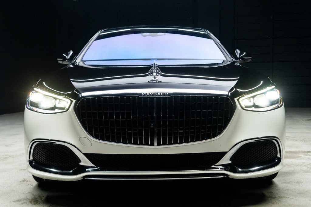 Used 2021 Mercedes-Benz Maybach S 580 4MATIC image 3