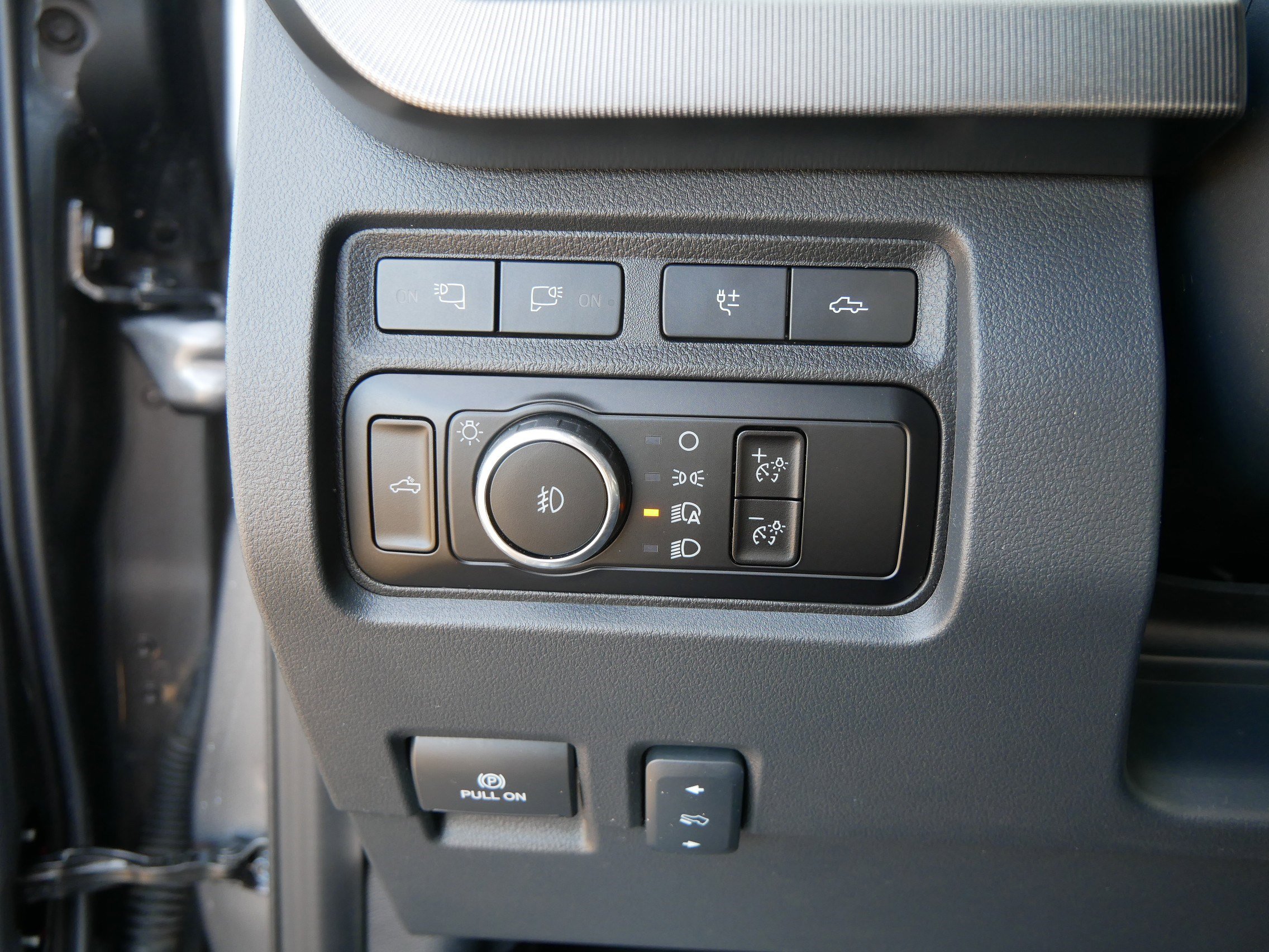 Used 2023 Ford F450 Platinum w/ FX4 Off-Road Package image 26