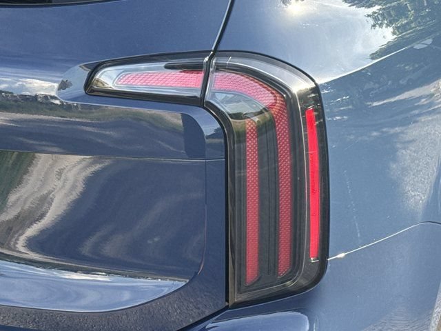 Used 2025 Kia Telluride EX FWD image 35