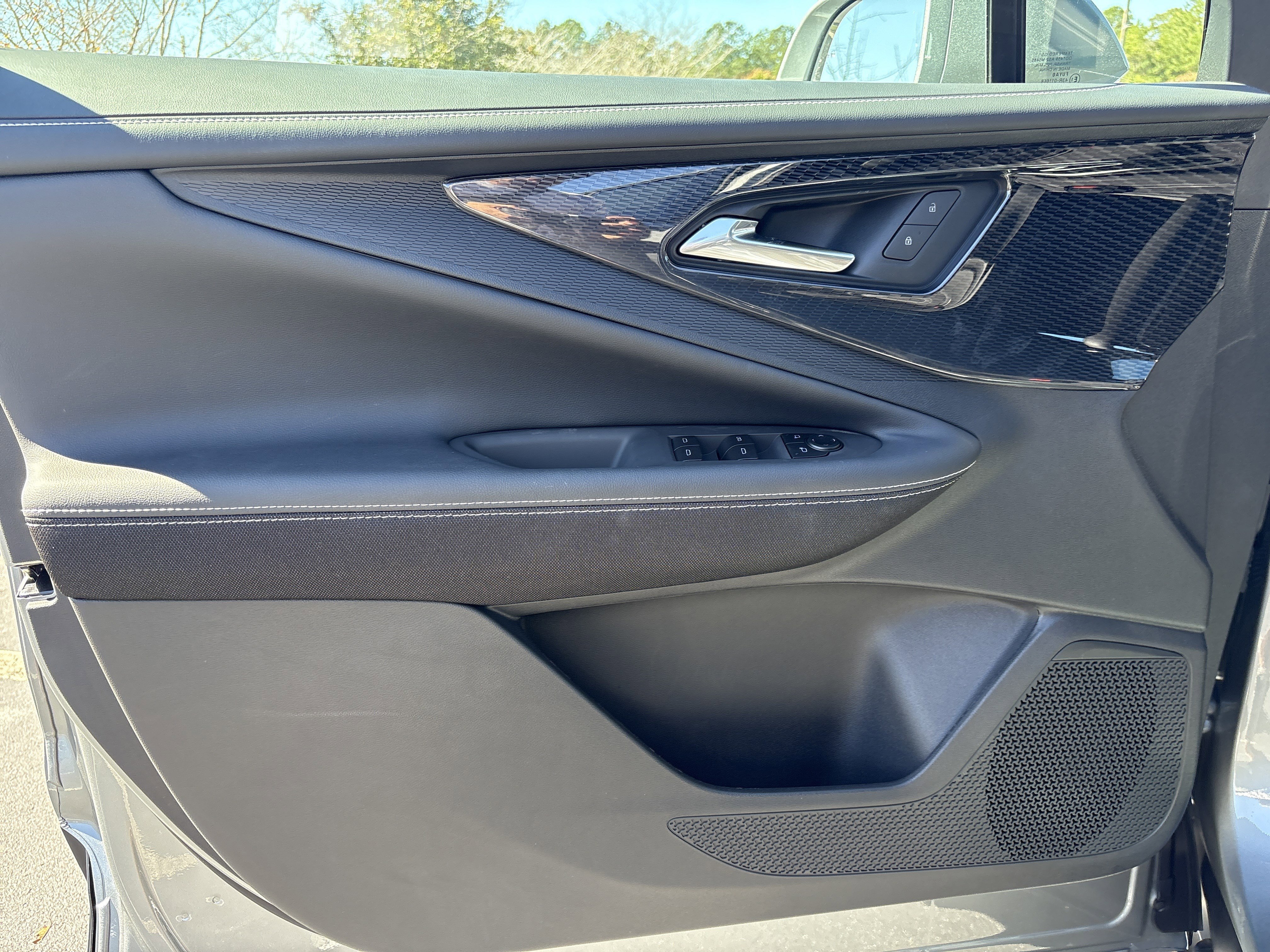 New 2026 Chevrolet Blazer EV LT image 10