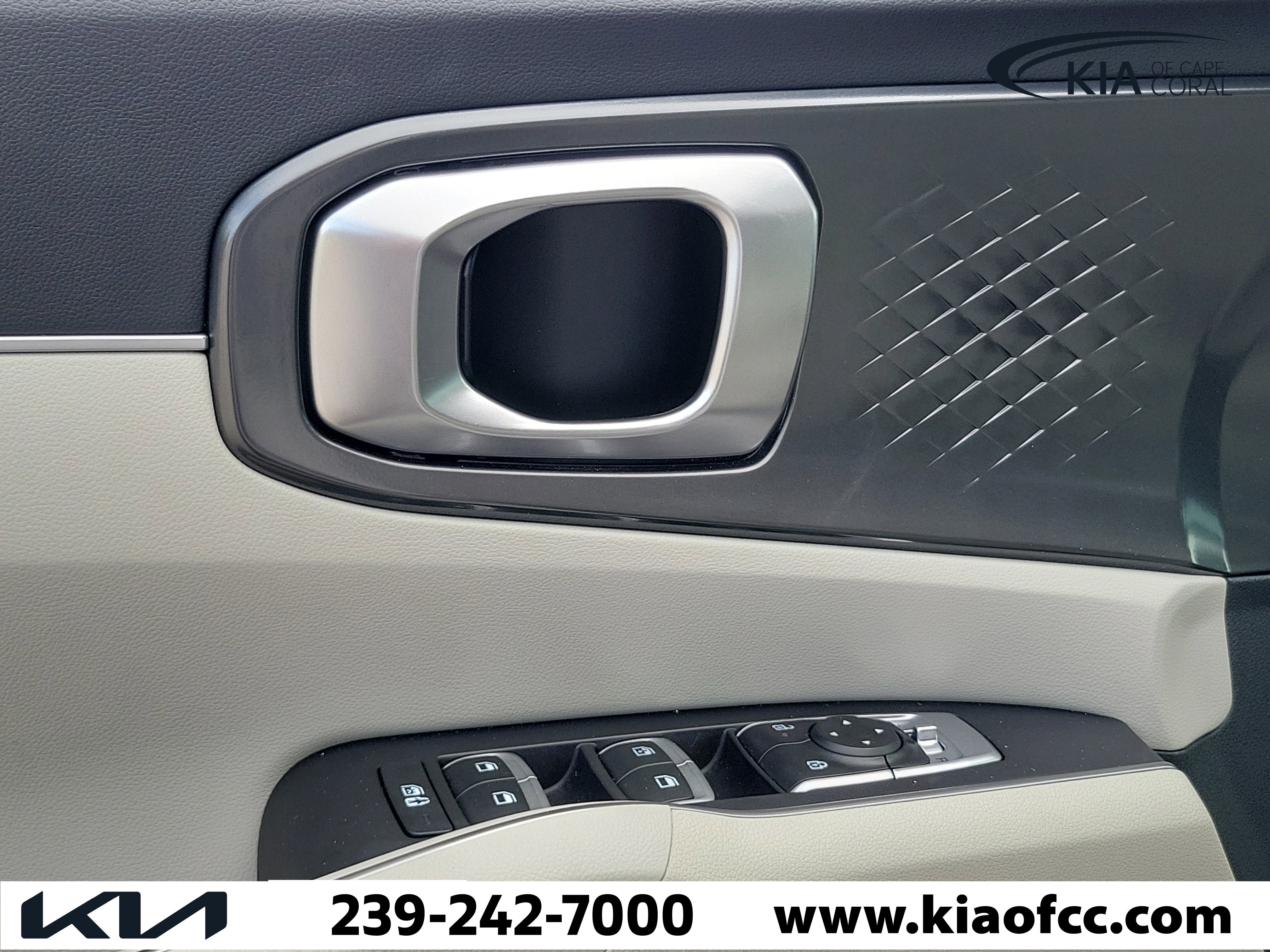 Used 2025 Kia Sorento S w/ Panoramic Sunroof Package FWD image 24