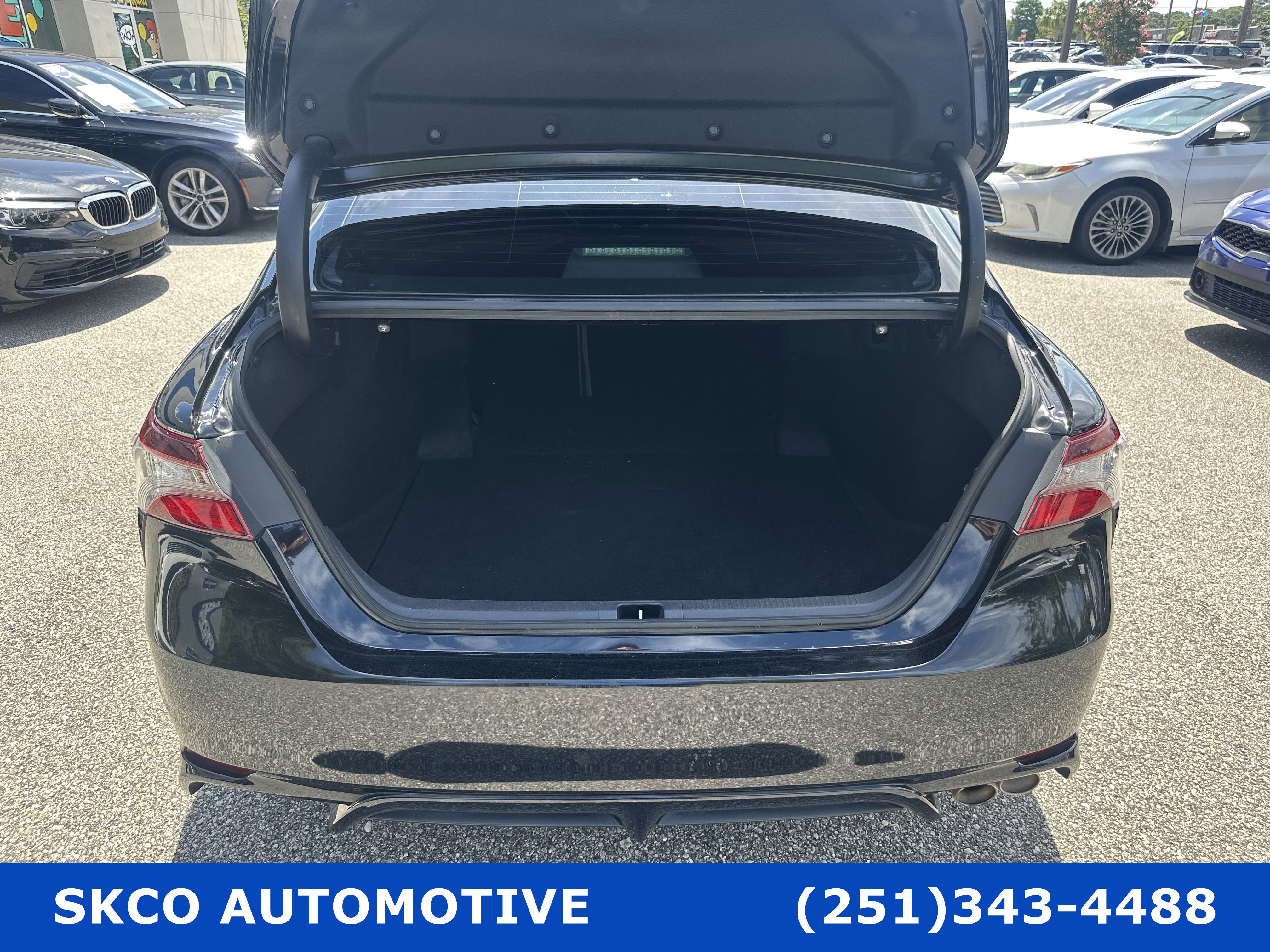 Used 2021 Toyota Camry SE FWD image 21