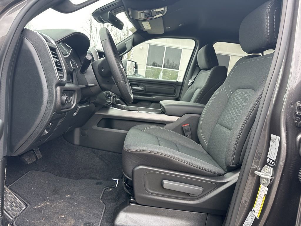 New 2026 RAM 1500 Express AWD/4WD image 10