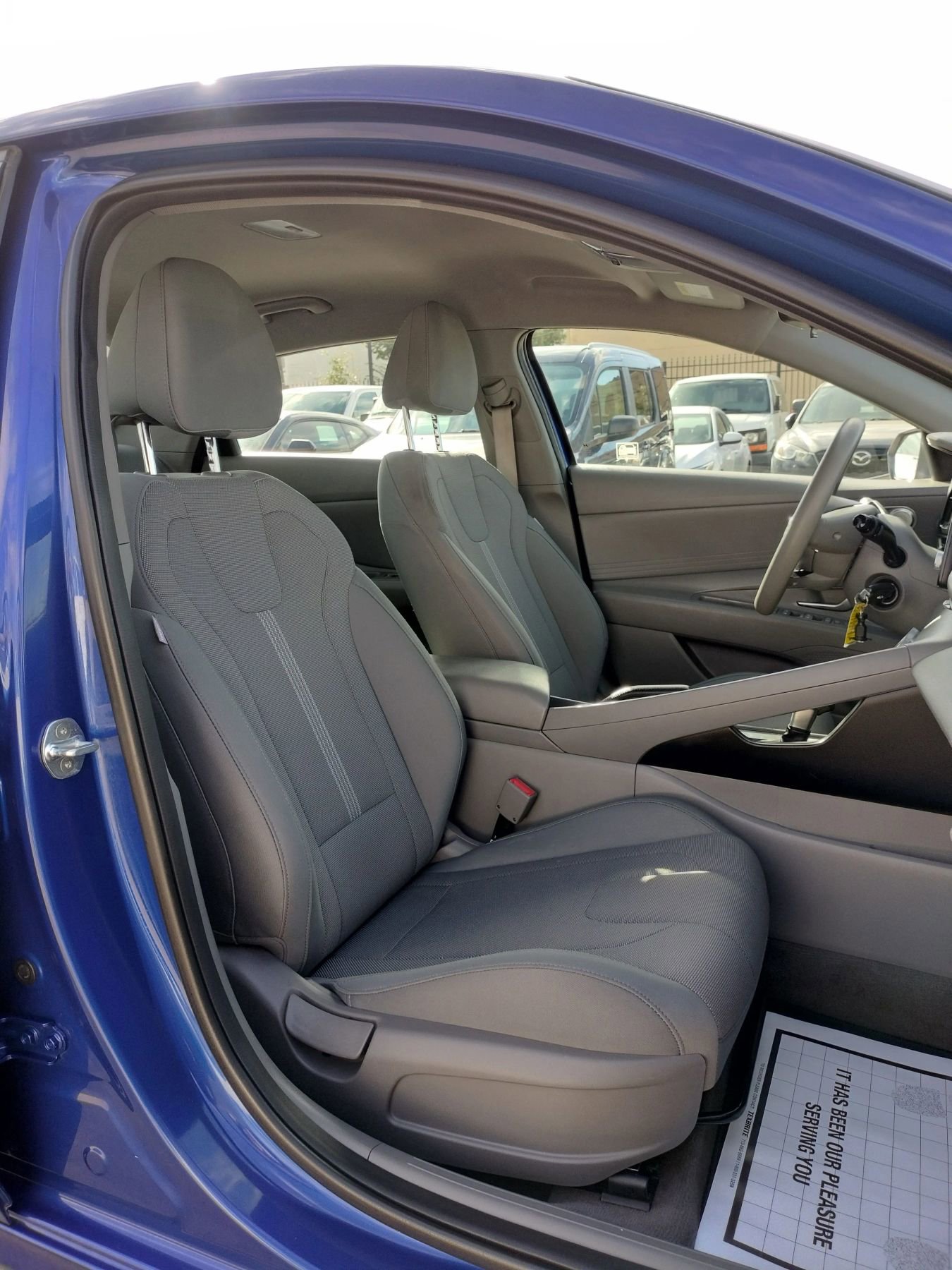 Used 2021 Hyundai Elantra SE image 29