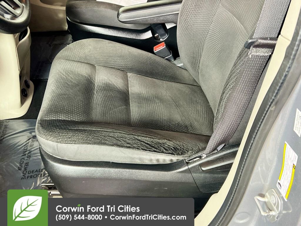 Used 2018 Dodge Grand Caravan SE image 23