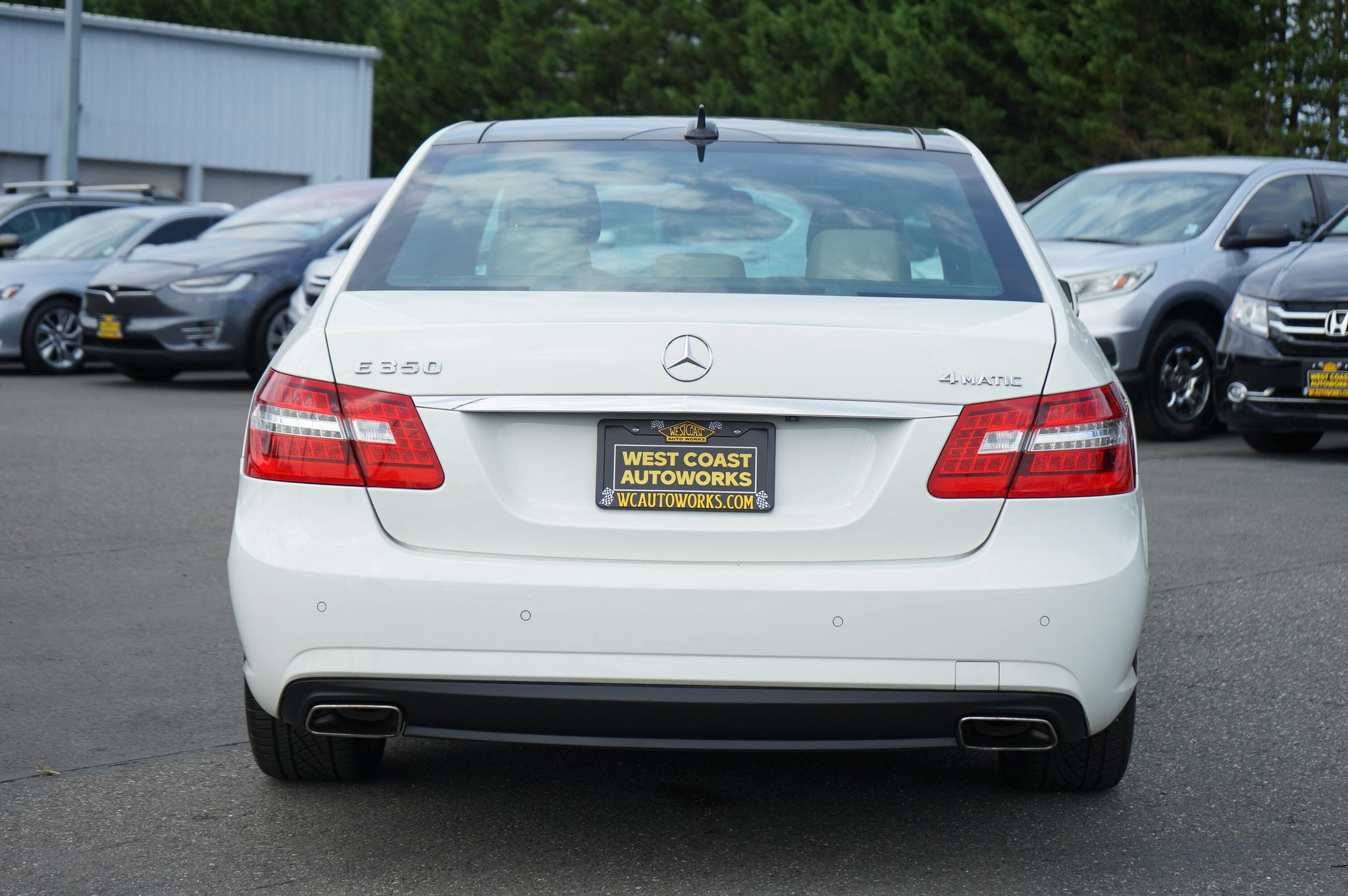 Used 2011 Mercedes-Benz E 350 4MATIC Sedan image 4