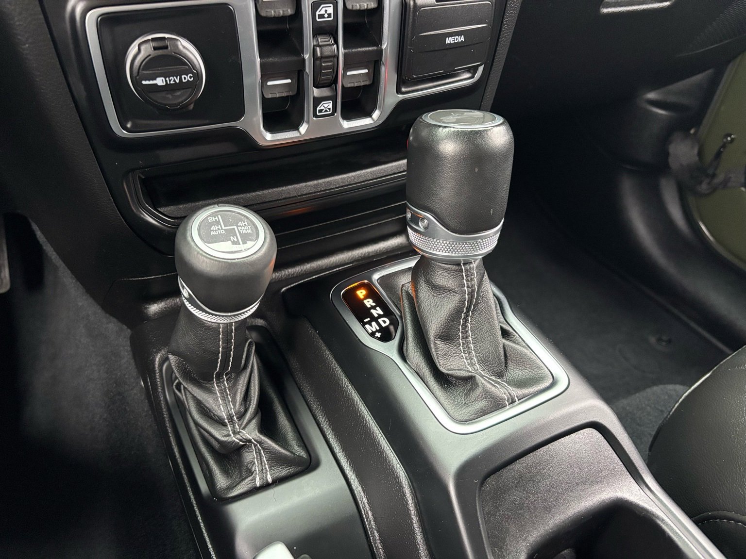 Used 2022 Jeep Wrangler Unlimited Sahara w/ Cold Weather Group image 24