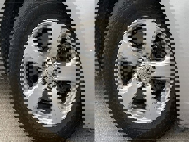 Used 2015 Toyota Sienna LE image 9