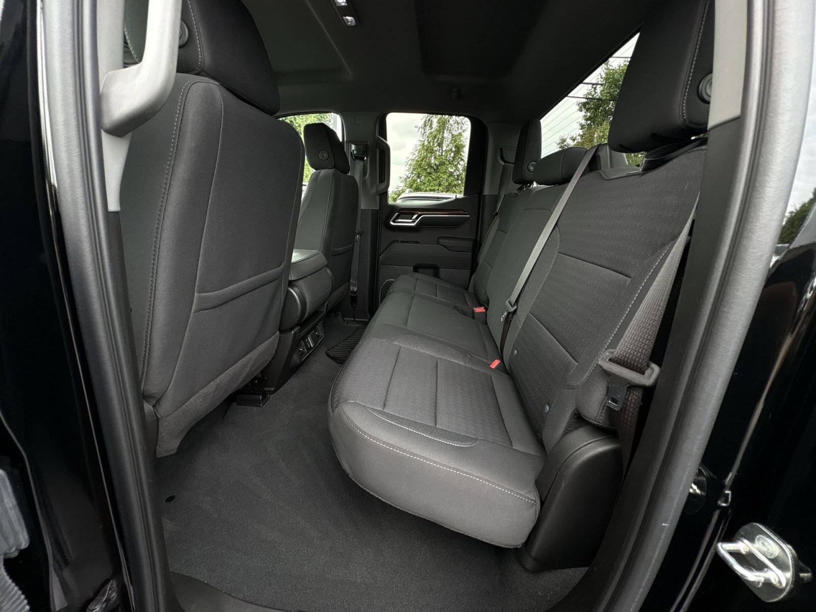 Used 2023 GMC Sierra 1500 SLE AWD/4WD image 24