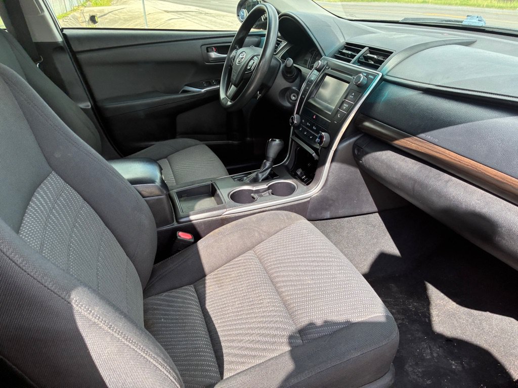 Used 2015 Toyota Camry LE FWD image 33