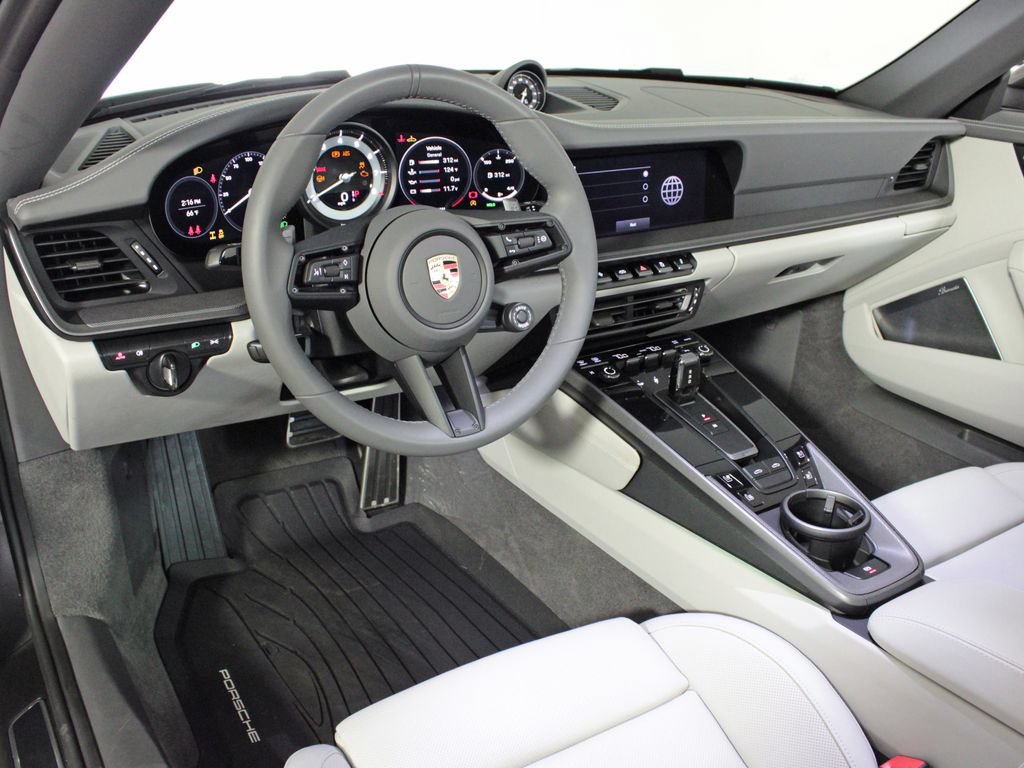 Certified 2024 Porsche 911 Targa 4S w/ Premium Package AWD/4WD image 4