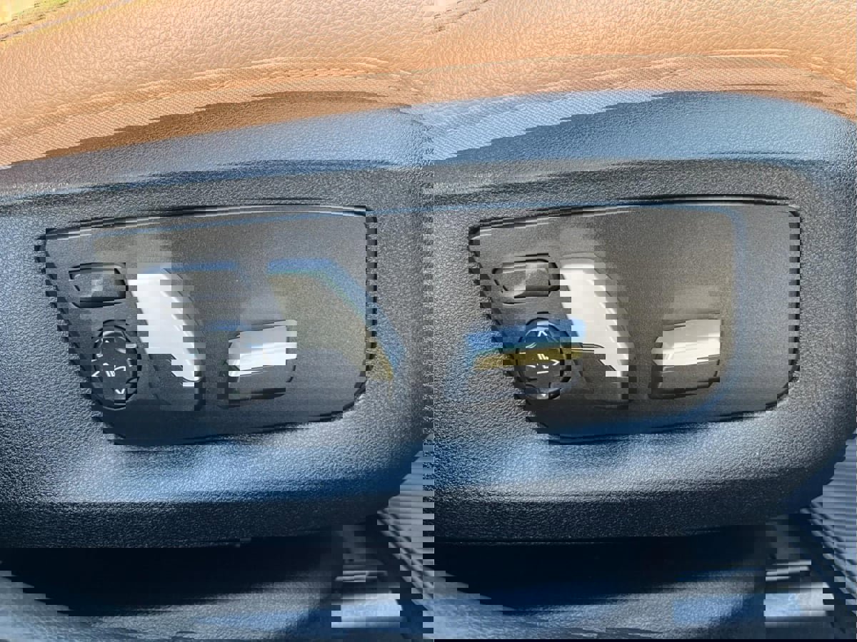 Used 2019 BMW 530i xDrive w/ Premium Package AWD/4WD image 37