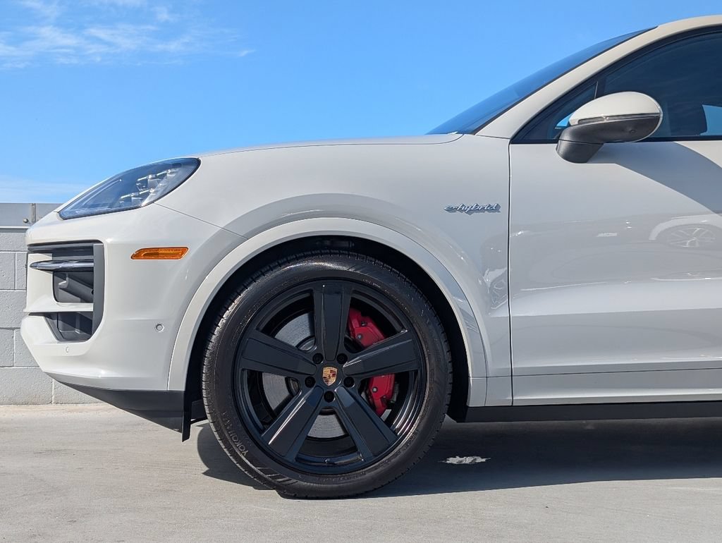 Certified 2026 Porsche Cayenne S AWD/4WD image 9