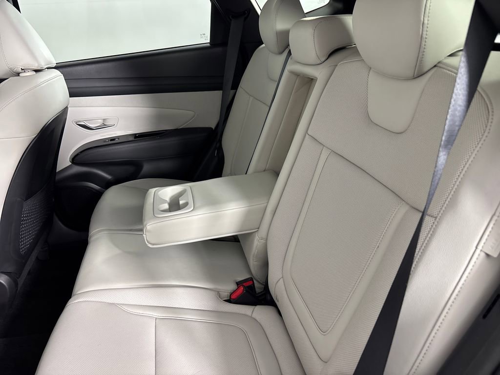 Used 2025 Hyundai Tucson Limited image 30