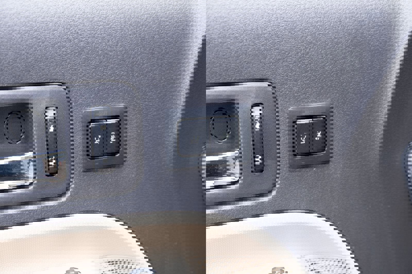 Used 2010 Ford Edge Limited image 16