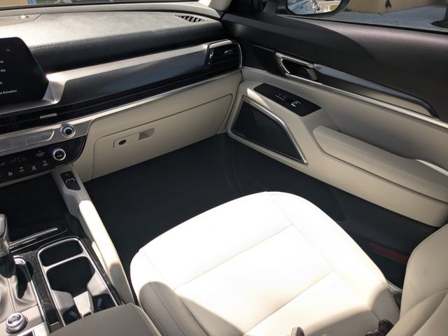 Certified 2024 Kia Telluride S w/ S Sunroof Package FWD image 17