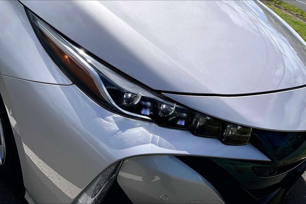 Used 2018 Toyota Prius Prime Plus FWD image 31