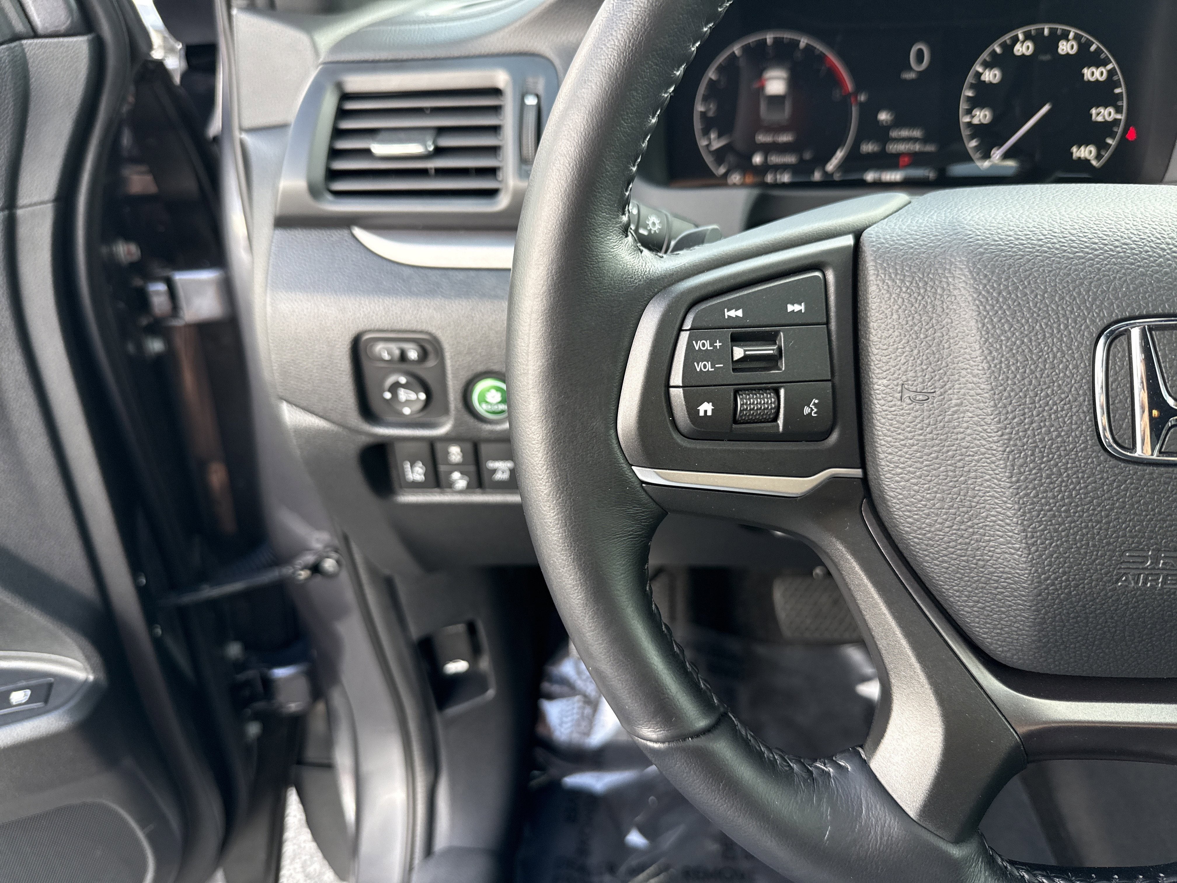 Certified 2024 Honda Ridgeline RTL image 21