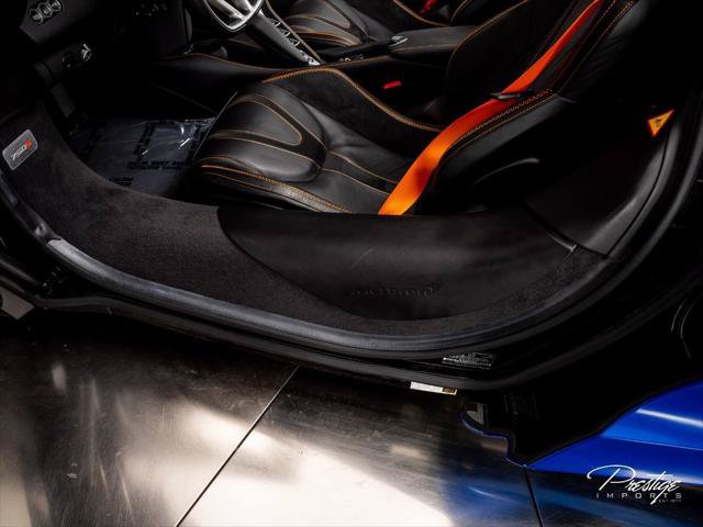 Used 2024 McLaren 750S Spider RWD image 33