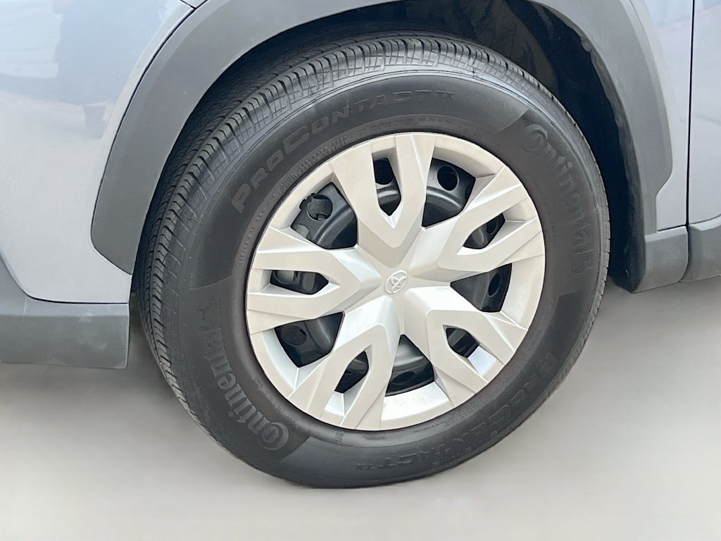 Used 2025 Toyota Corolla Cross L FWD image 30