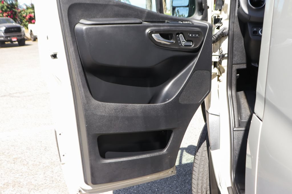 Used 2023 Mercedes-Benz Sprinter 2500 image 20