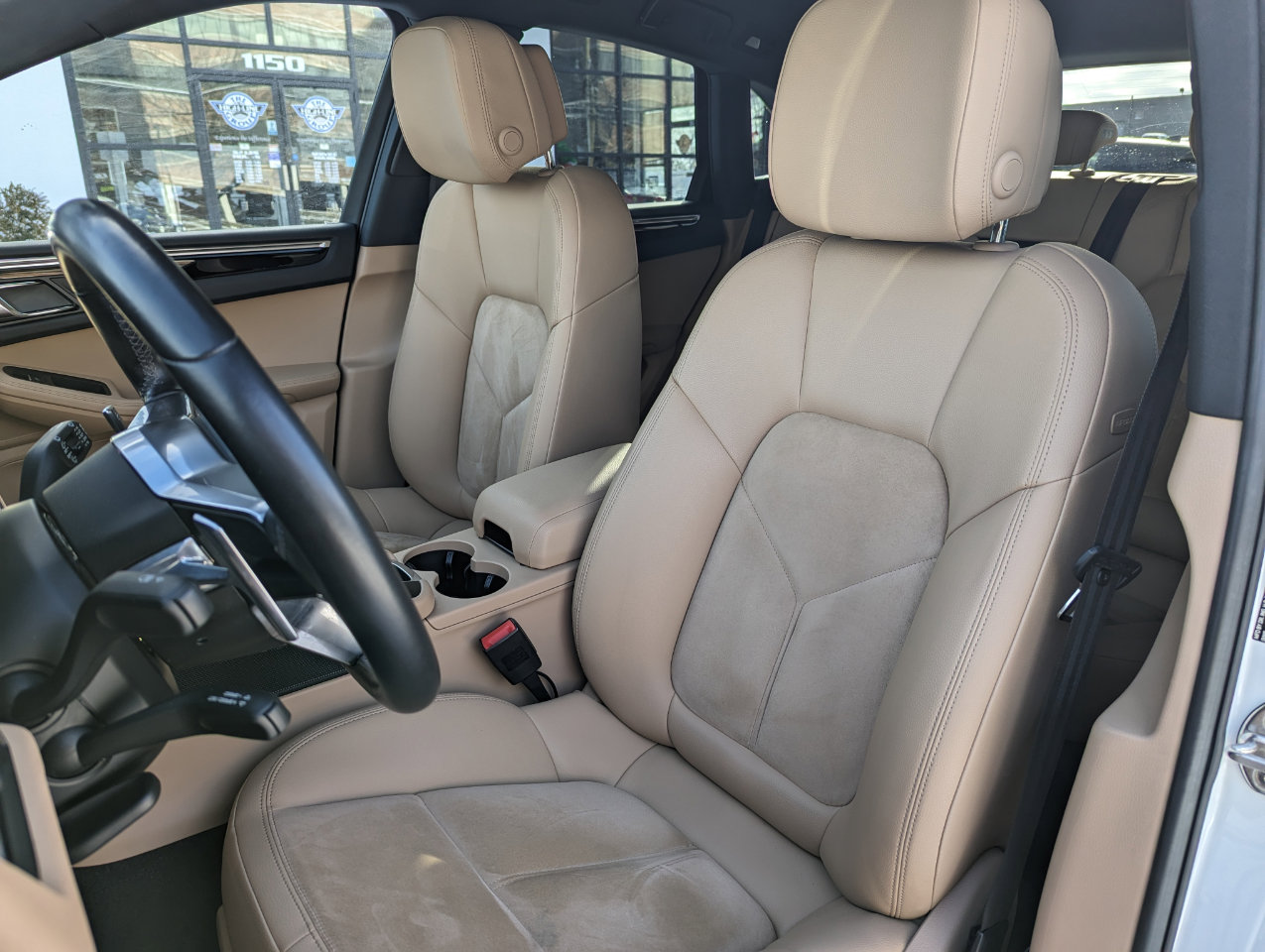 Used 2020 Porsche Macan AWD image 14