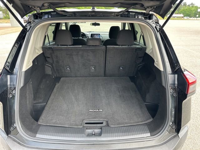 Used 2023 Nissan Rogue SV image 35