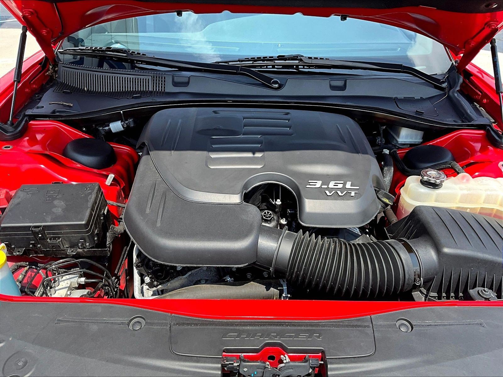Used 2022 Dodge Charger SXT RWD image 30