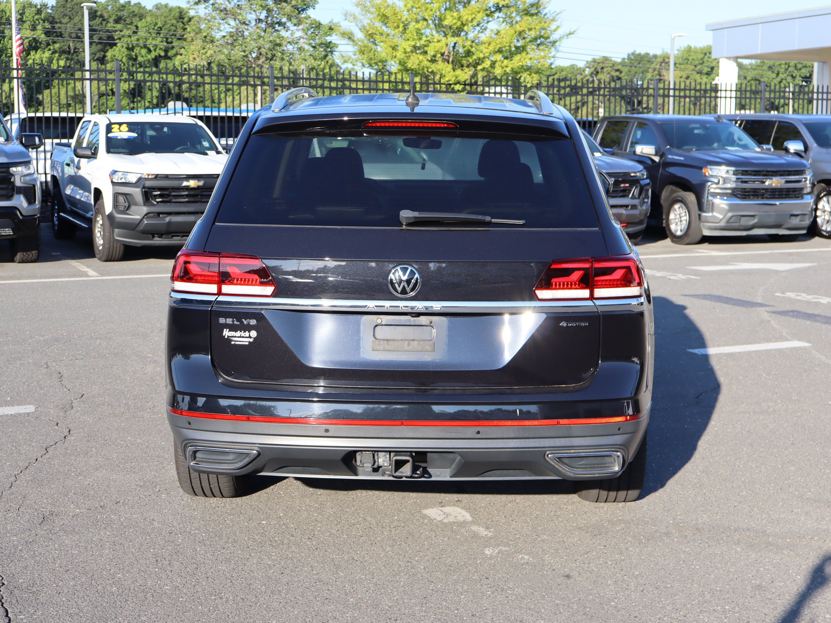 Used 2023 Volkswagen Atlas SEL AWD/4WD image 9