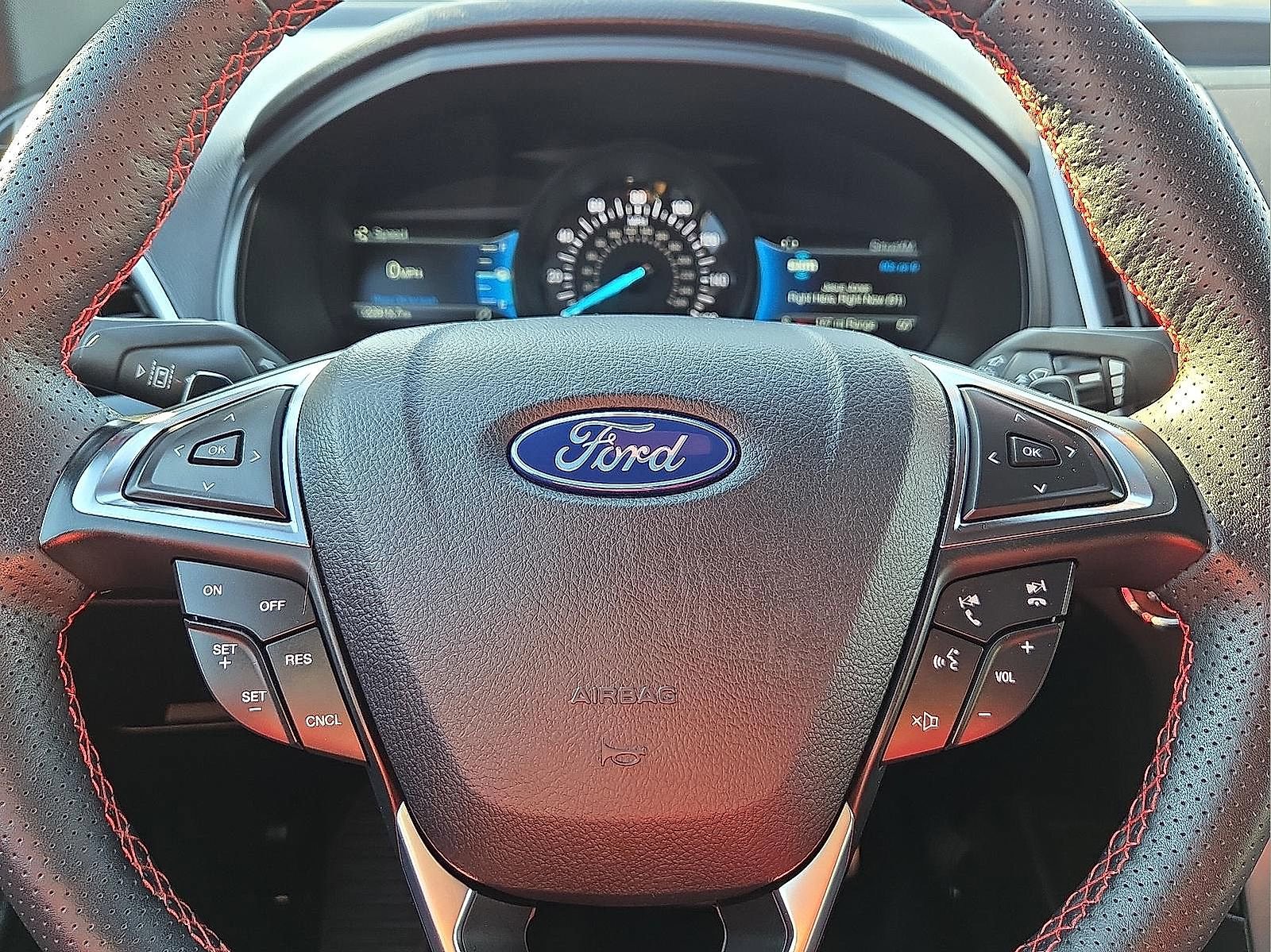 Certified 2024 Ford Edge ST-Line w/ Class II Trailer Tow Package AWD/4WD image 24