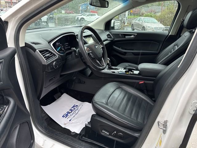 Used 2017 Ford Edge SEL w/ Equipment Group 201A AWD/4WD image 6