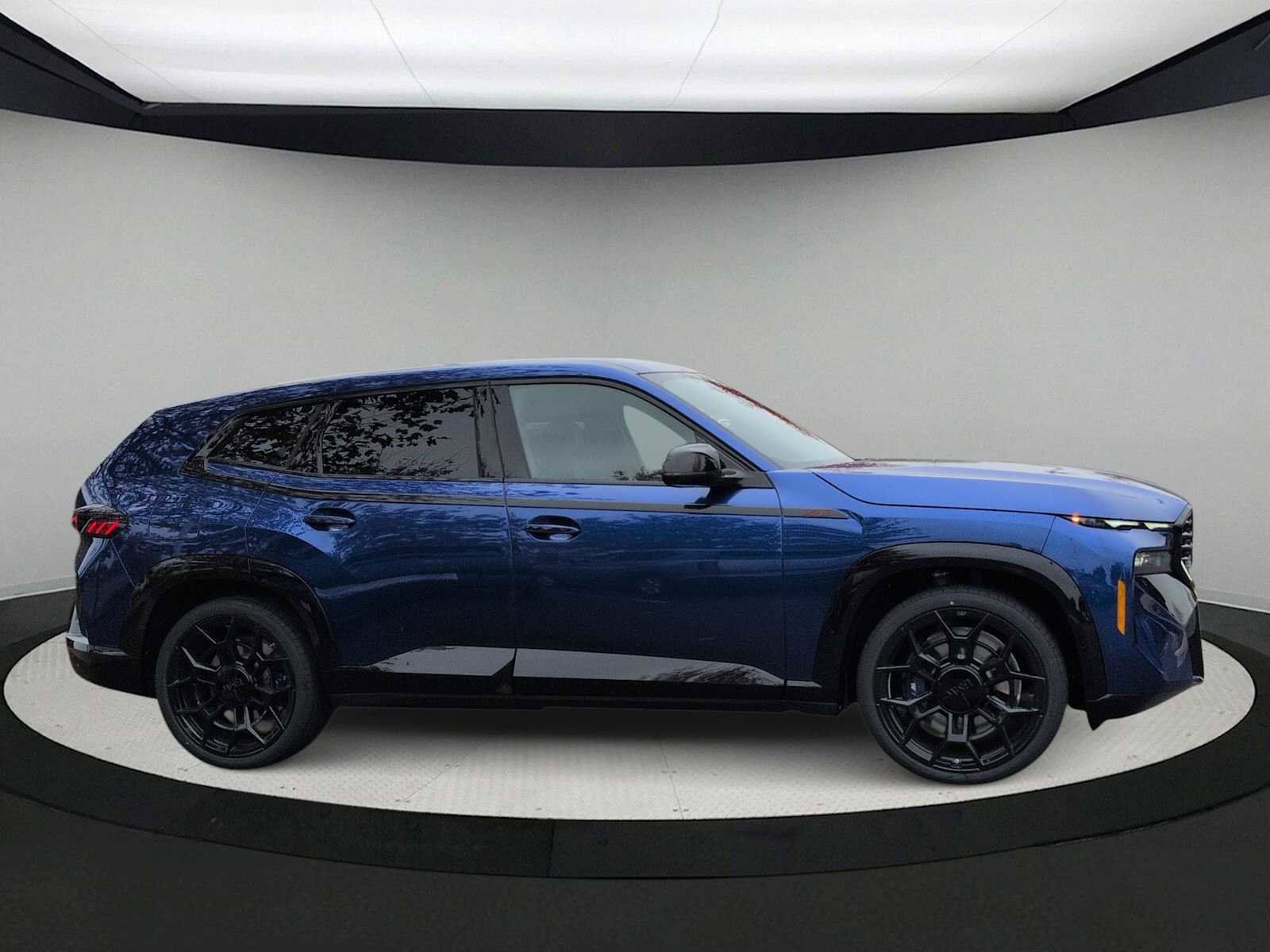 New 2026 BMW XM Label Red image 9