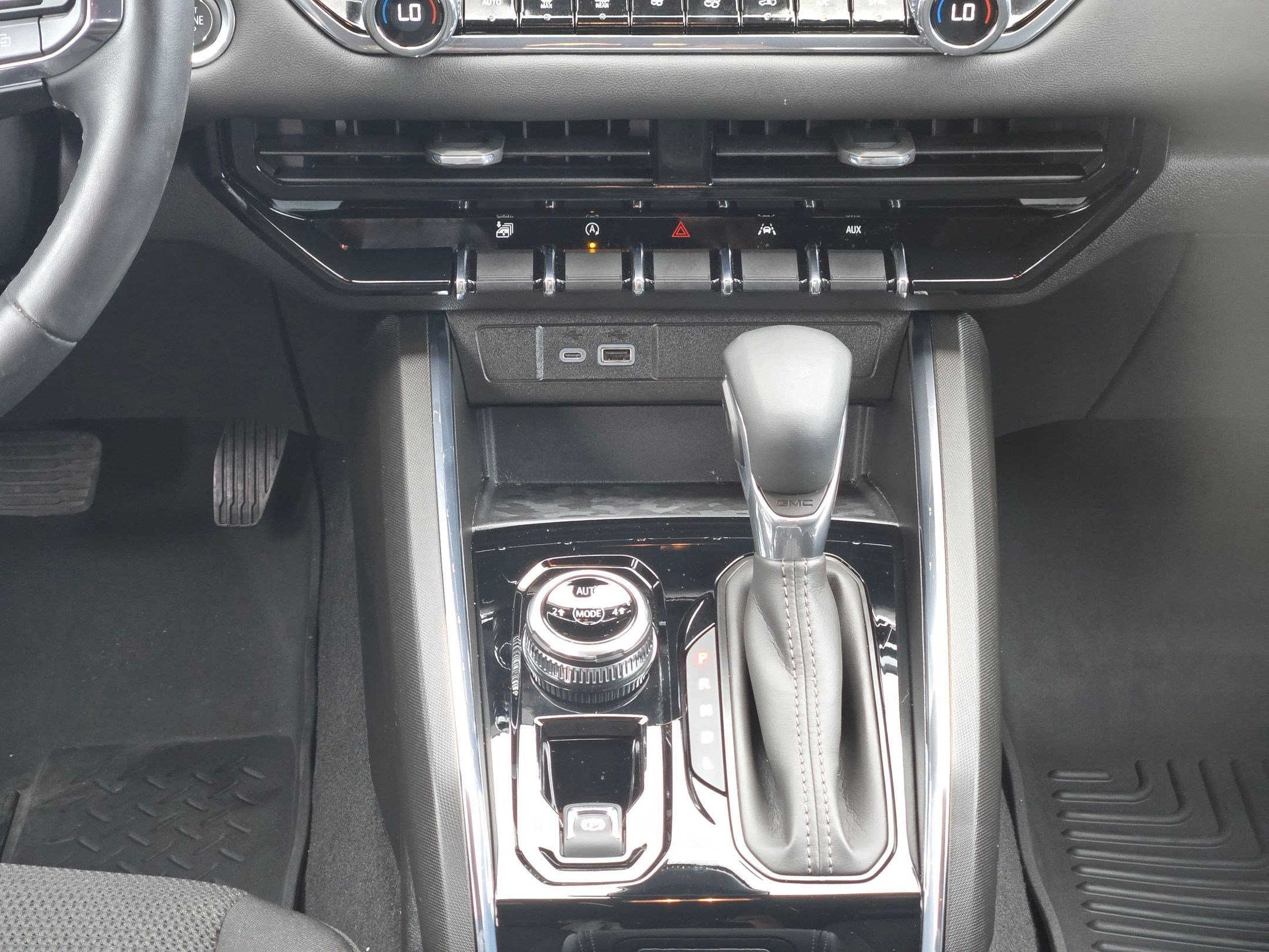 Used 2024 GMC Canyon Elevation w/ Convenience Package image 17