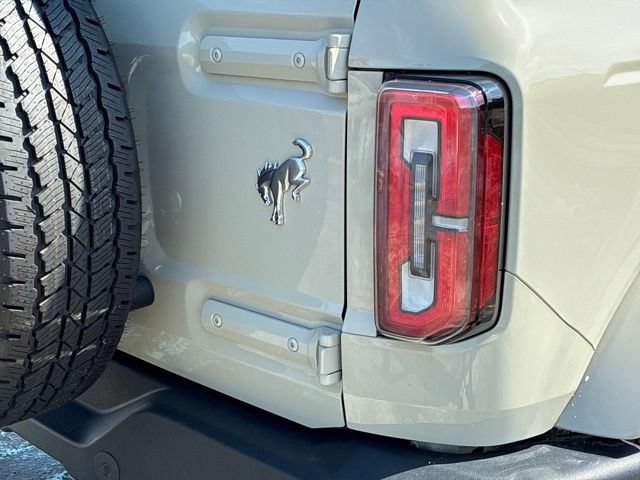 Used 2025 Ford Bronco Outer Banks AWD/4WD image 15