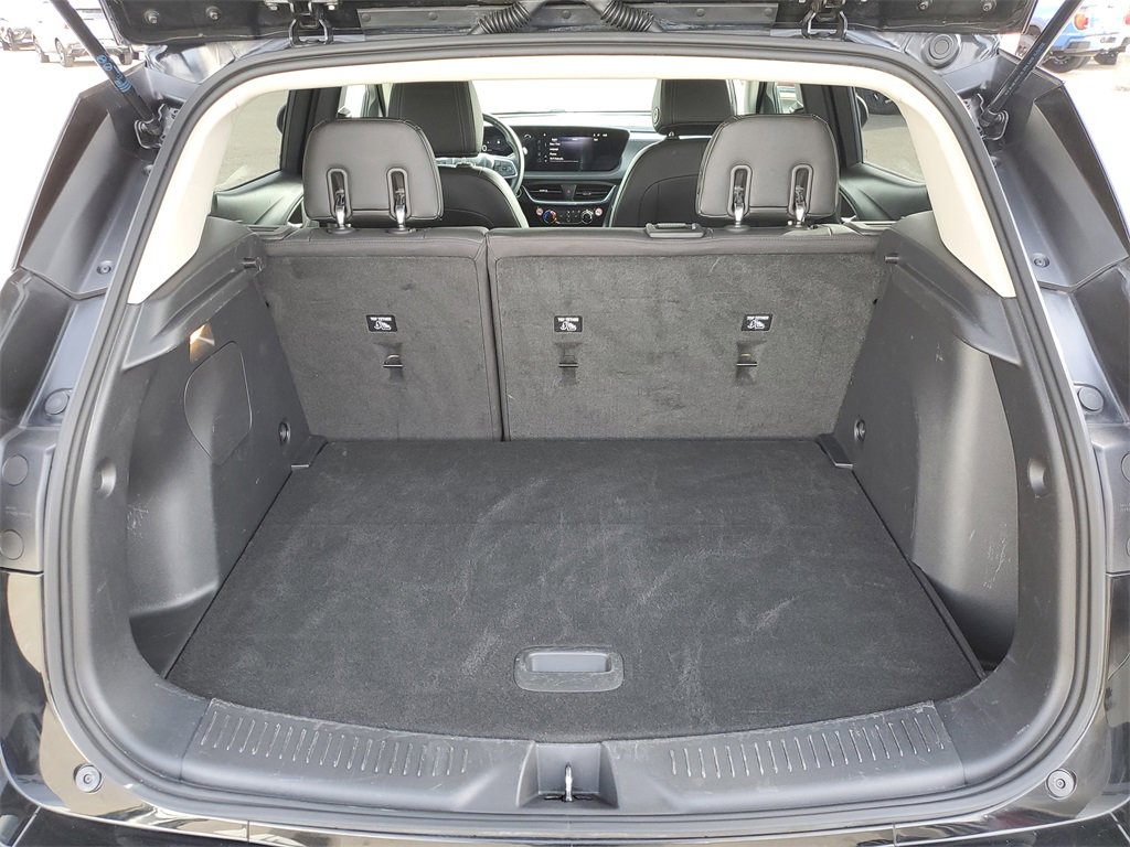 Used 2024 Buick Encore GX Sport Touring image 9