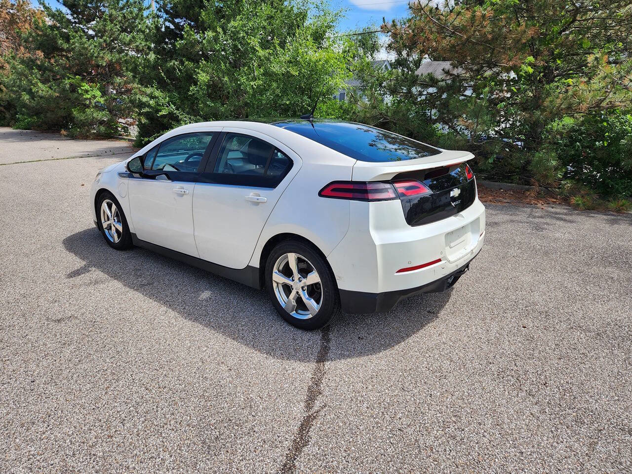 Used 2012 Chevrolet Volt Premium w/ Premium Trim Package FWD image 4