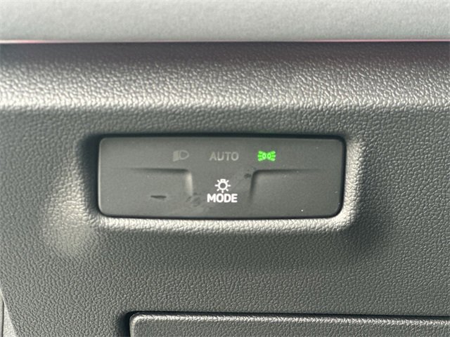 New 2026 Volkswagen Tiguan SE image 16