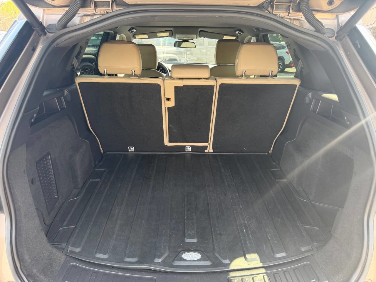 Used 2016 Land Rover Discovery Sport HSE image 22