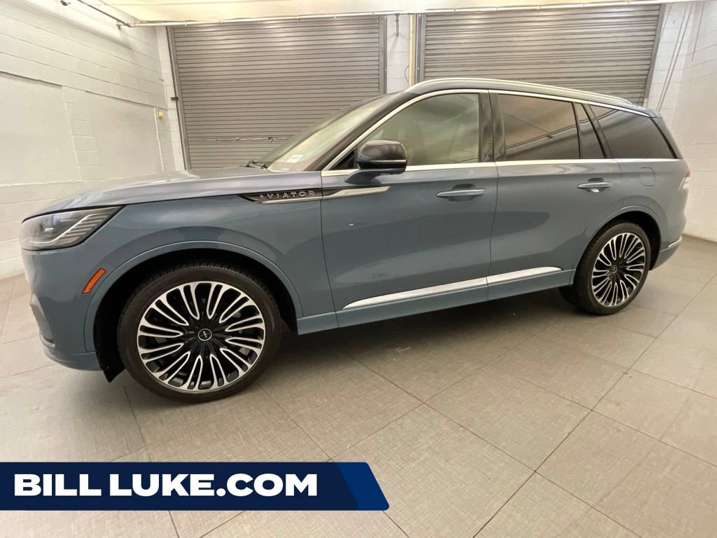Used 2025 Lincoln Aviator Black Label AWD/4WD image 1