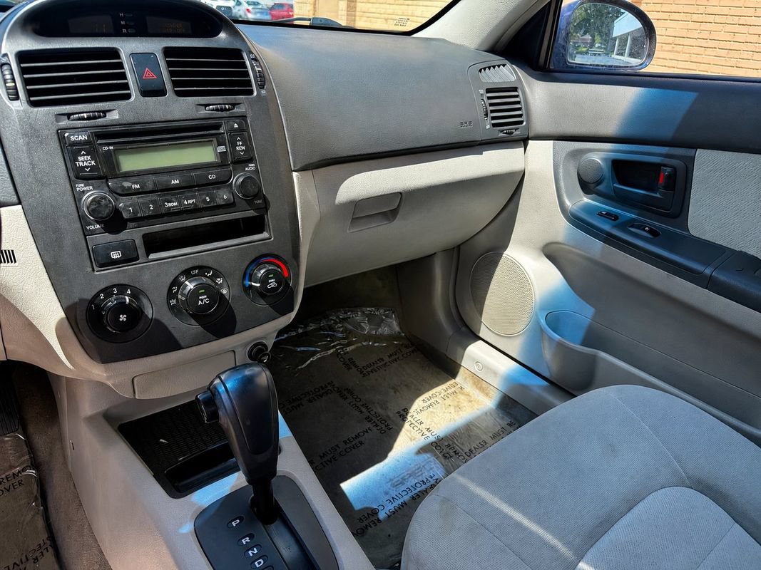 Used 2006 Kia Spectra EX FWD image 13