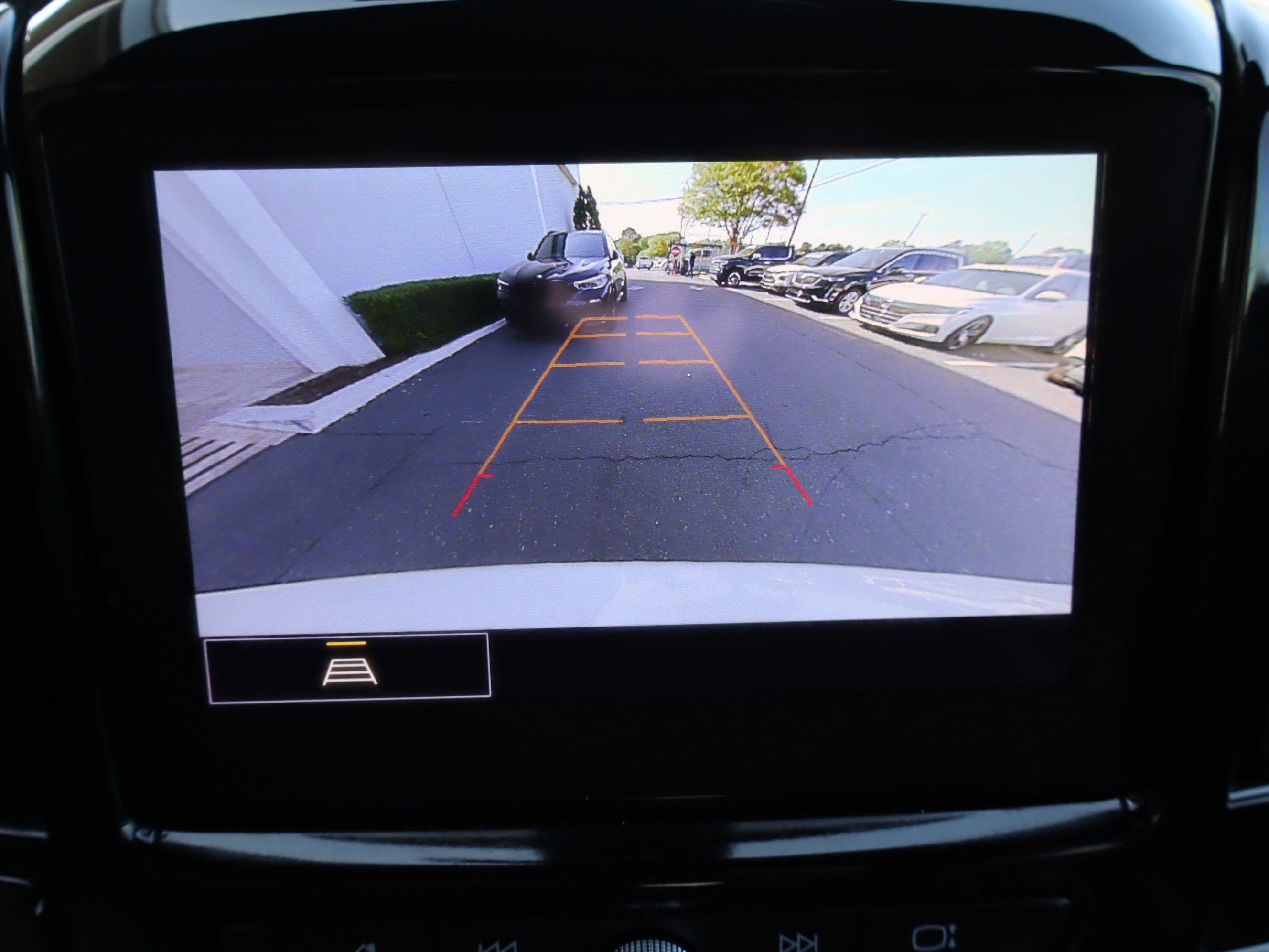 Used 2023 Chevrolet Traverse LT FWD image 26