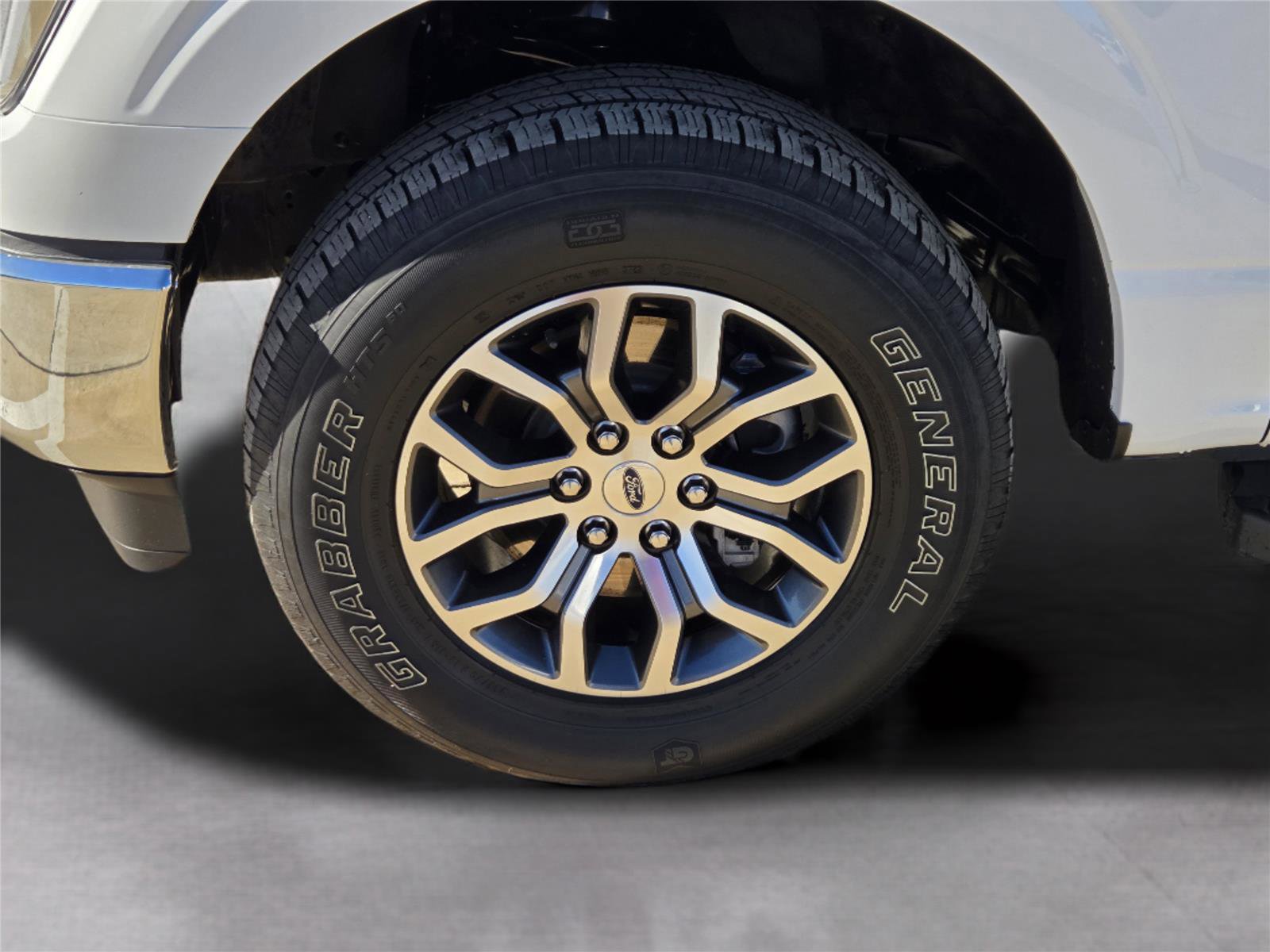 Used 2021 Ford F150 Lariat w/ Trailer Tow Package image 32