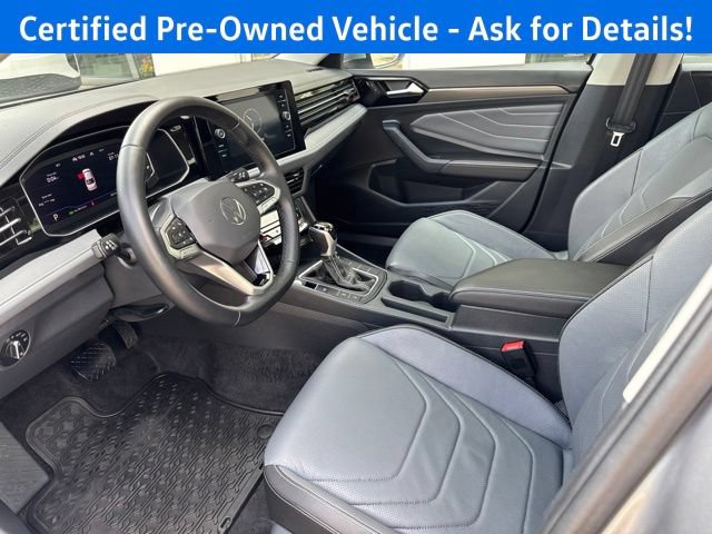 Used 2025 Volkswagen Jetta SEL FWD image 10