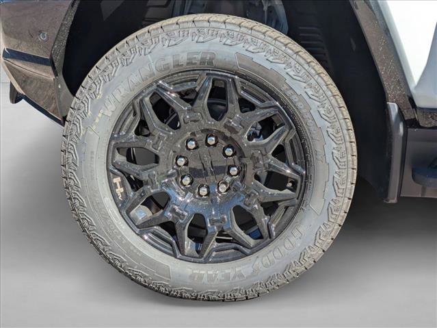New 2026 GMC Hummer EV 4x4 Crew Cab image 18