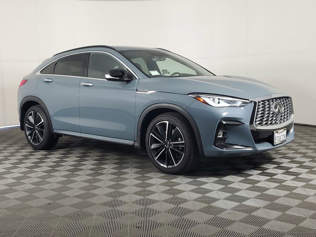 Used 2025 INFINITI QX55 Luxe w/ Cargo Package image 2