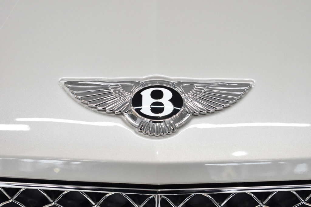 Used 2023 Bentley Bentayga AWD/4WD image 11