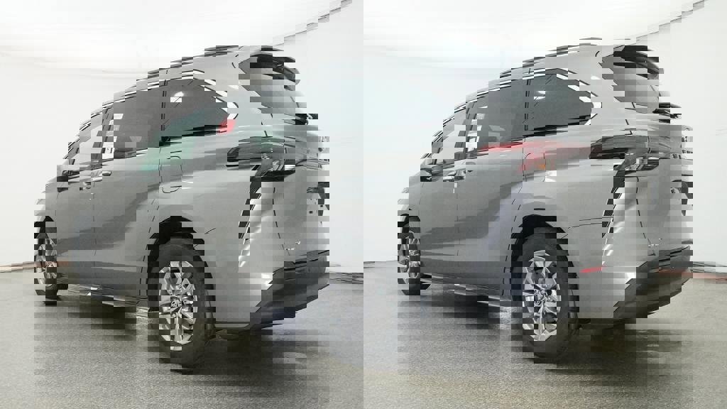 New 2026 Toyota Sienna XLE image 10